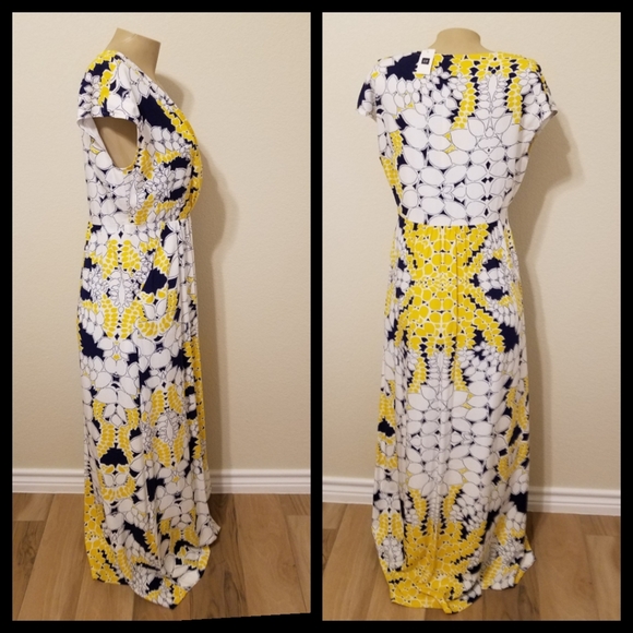 🆕️Gap "Distorted Dawn" Maxi Wrap Dress 8 - Picture 3 of 12